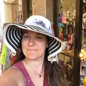 Meet your Posher, Alicia